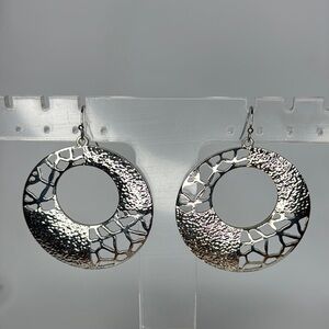 Silver Crackle Pattern Hoop Earrings
